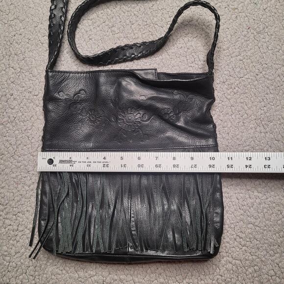 Fossil Crossbody Shoulder Bag Black Leather Floral Embossed Fringe Boho Hippie - Picture 7 of 10